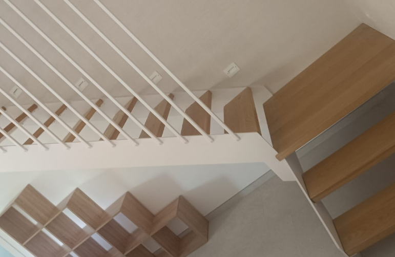 Scale in ferro a Cuneo: l’eccellenza di Carpenteria Somale