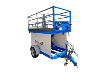 Rimorchio agricolo con sollevatore