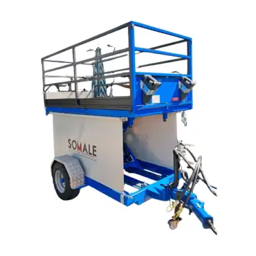 Rimorchio agricolo con sollevatore